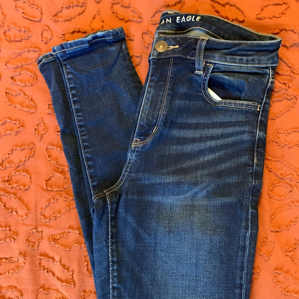 American Eagle dark blue jeans
